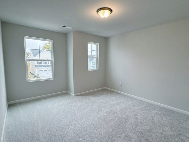 Building Photo - 348 Glacier Lk Dr