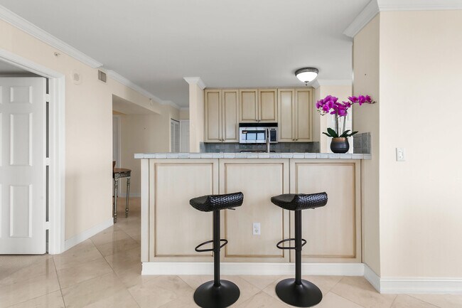 Building Photo - 3594 S Ocean Blvd