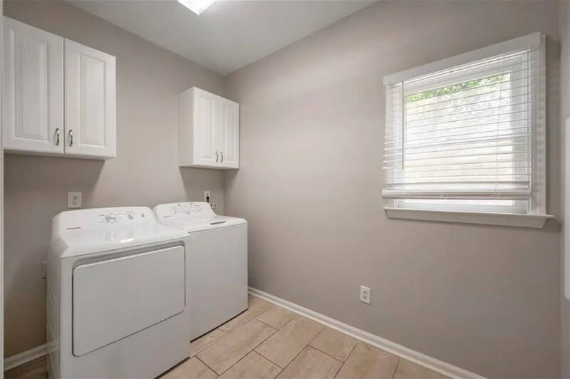 Building Photo - 61 Gellmore Ln