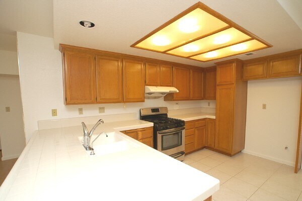 Building Photo - 21255 E Fort Bowie Dr