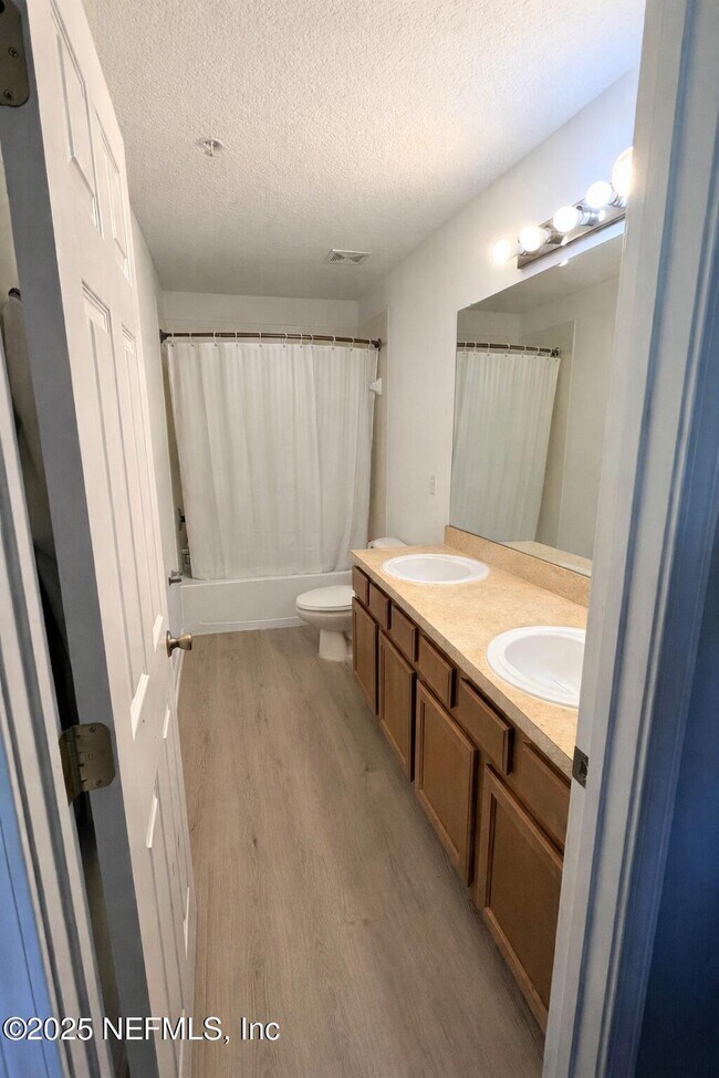 Building Photo - 845 Black Cherry Dr S