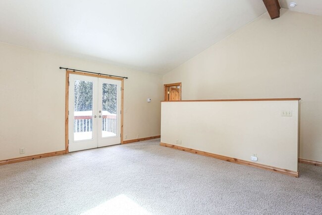 Building Photo - UPDATES COMPLETED!  Unfurnished home! Dogs...