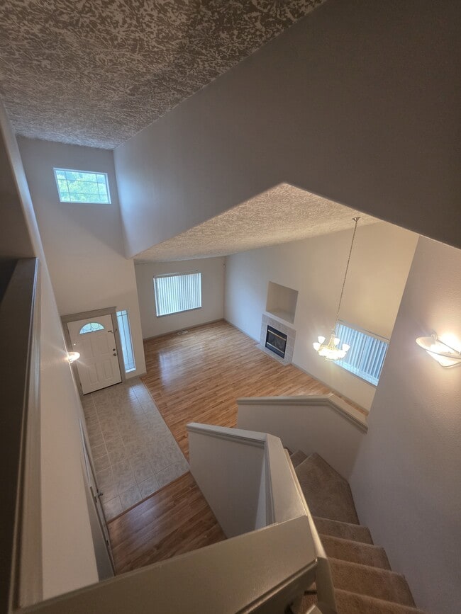Building Photo - 4373 Hearth St NE