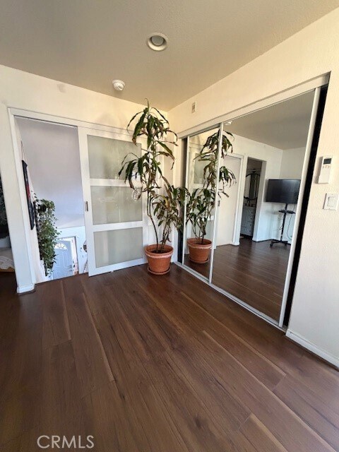 Building Photo - 1509 Stanley Ave