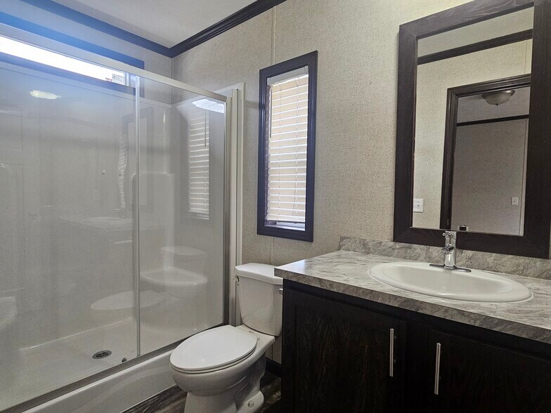 Building Photo - 333 E Lakewood Blvd