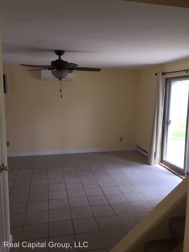 Building Photo - 25 Glenbrook Dr