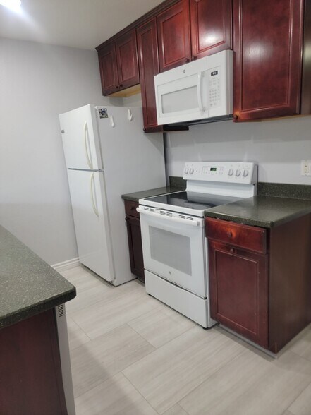 Building Photo - 8139 Via Mallorca