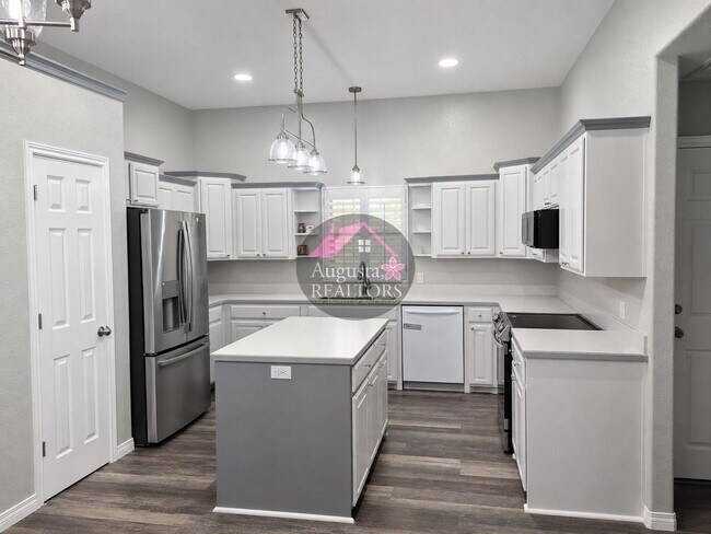 Building Photo - 5001 Crystal Creek