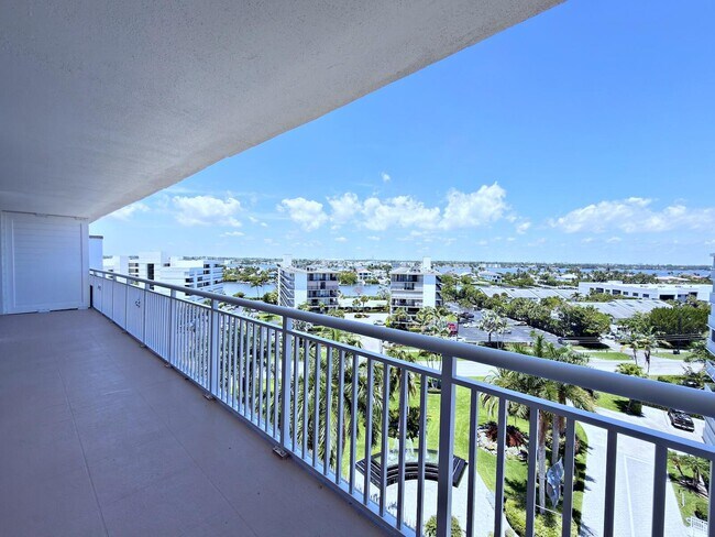 Building Photo - 3546 S Ocean Blvd