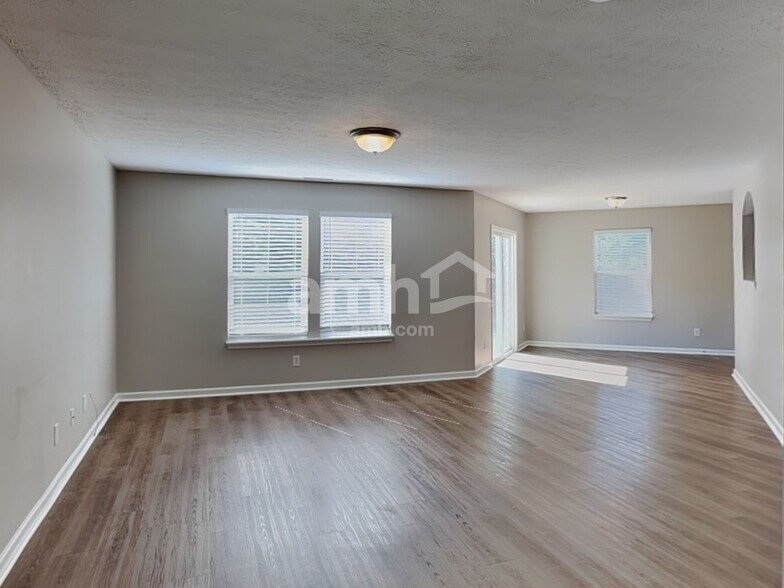 Building Photo - 1183 Fiesta Dr