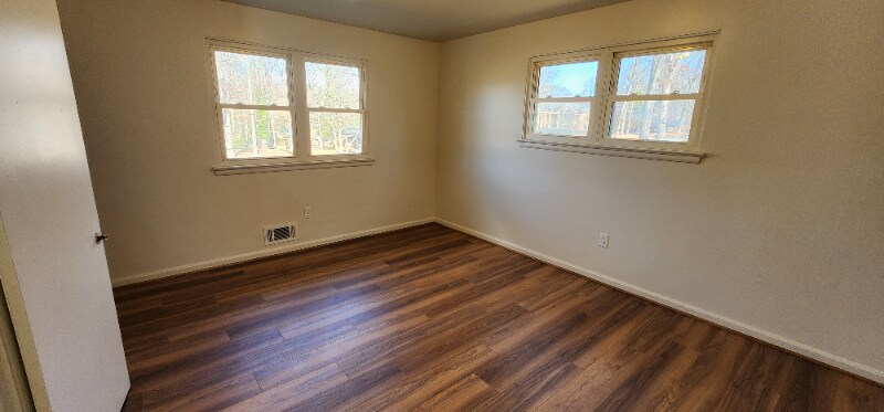 Building Photo - 1001 Orchard Way