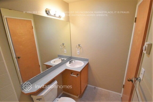 Building Photo - 2618 107th Dr NE