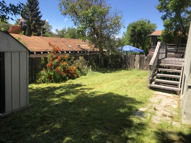 Building Photo - 1518 Siskiyou St