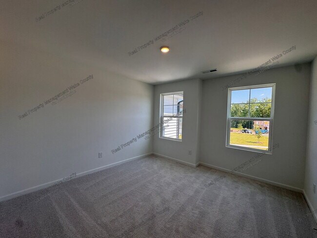 Building Photo - 254 Snowfield
