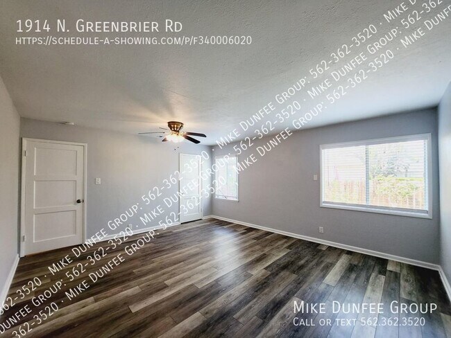 Building Photo - 1914 N Greenbrier Rd