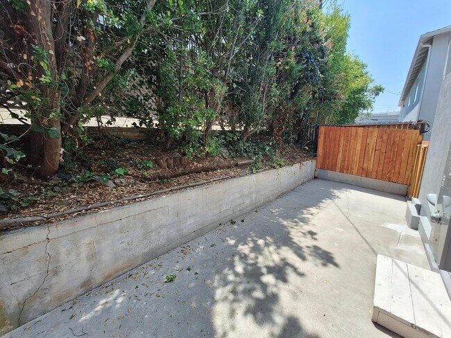 Building Photo - 1756 Malcolm Ave