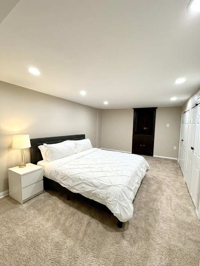 Building Photo - 3729 Hetten Ln