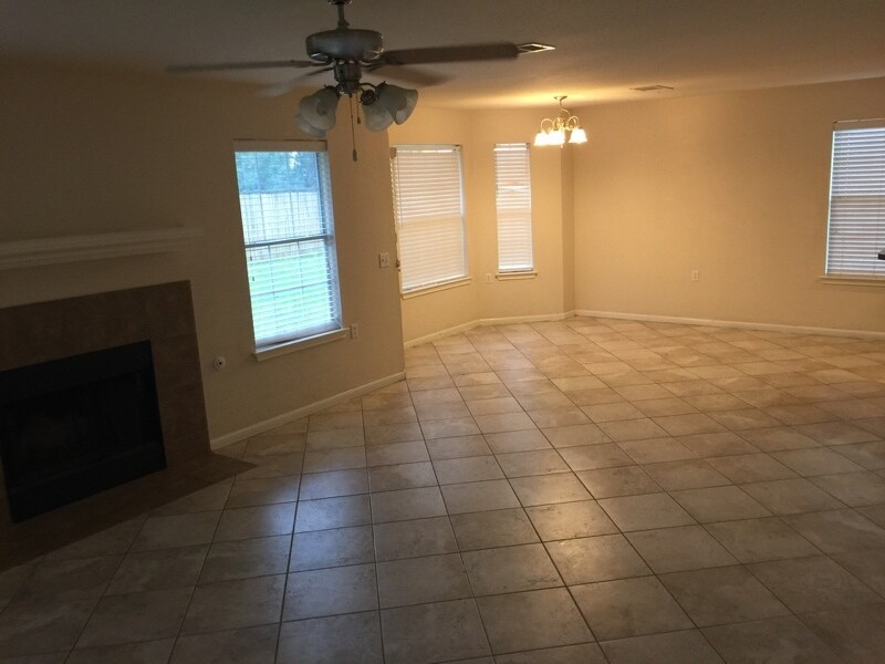 Building Photo - 8129 Lalew Cove