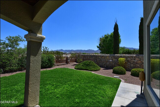 Building Photo - 7379 Black Mesa Dr