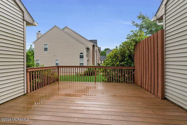 Building Photo - 87 Richmond Ct S