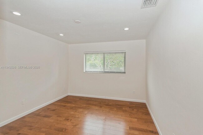 Building Photo - 15405 SW 73rd Ct