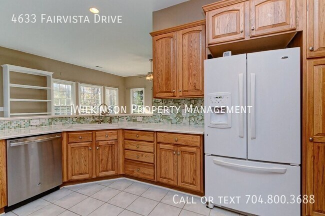 Building Photo - 4633 Fairvista Dr