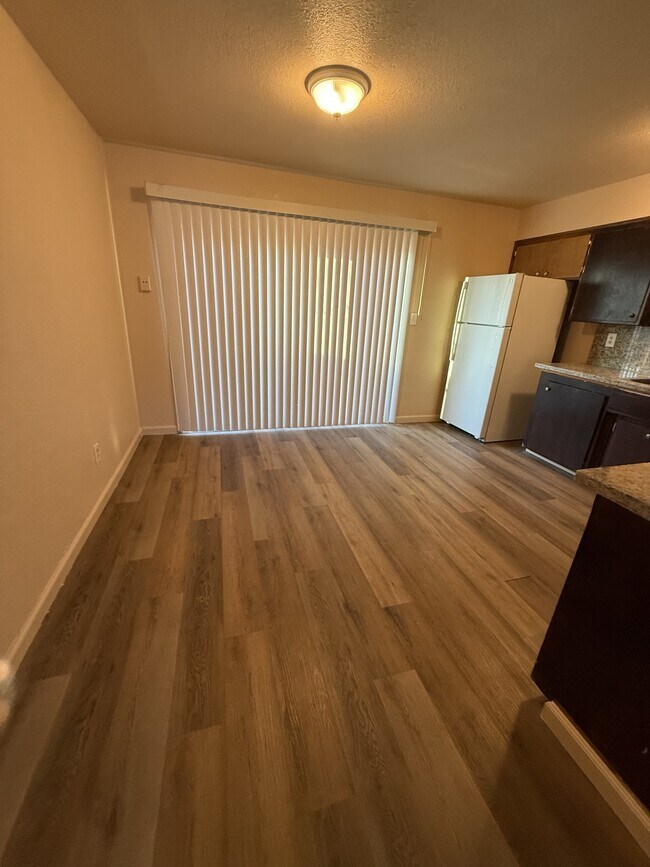 Building Photo - 8550 Acapulco Way