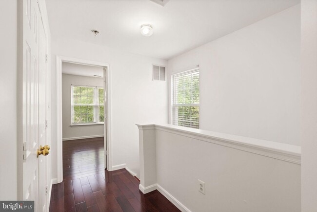 Building Photo - 11070 Clovertree Ct