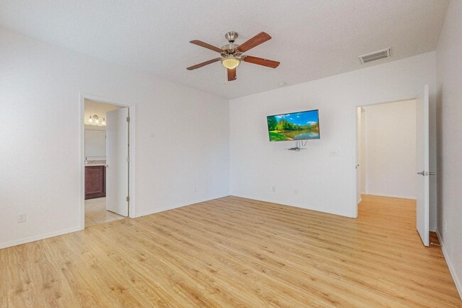 Building Photo - 3 bedroom, 2 1/2 Bath Pulte Ocotillo Model Home