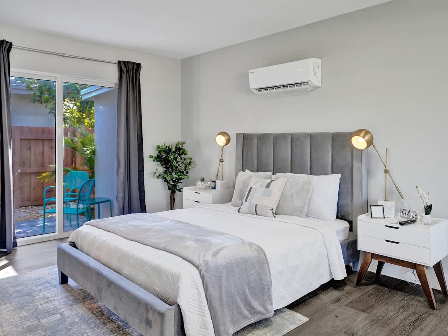 Building Photo - 3208 NE 9th St