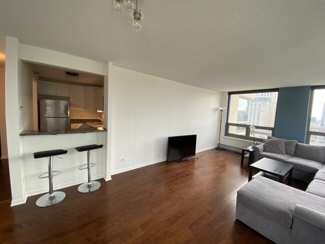 Building Photo - 440 N Wabash Ave