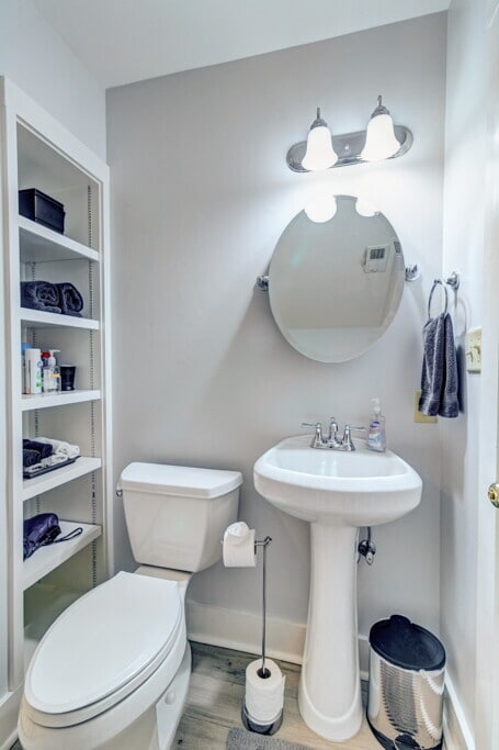 Building Photo - 513 E Harris St