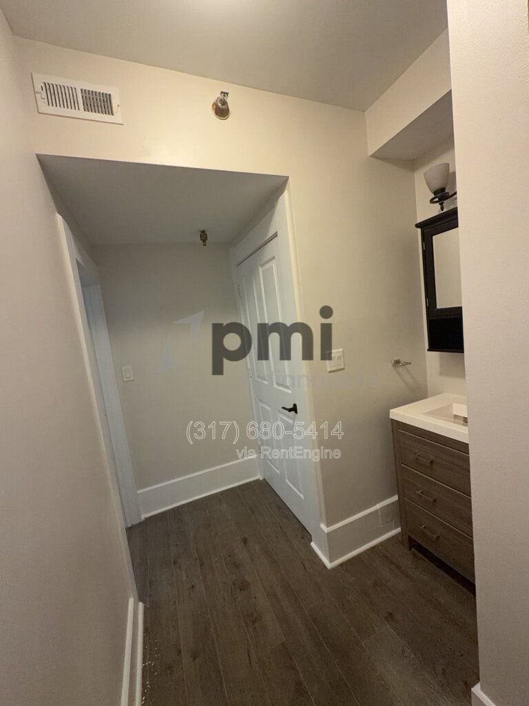 Building Photo - 830 Alabama St