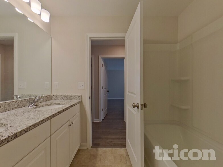 Building Photo - 180 Chapelcrest Ln