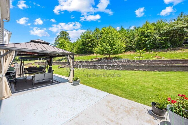 Building Photo - 923 Wood Apple Ln