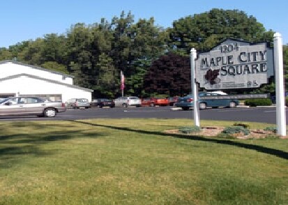 Building Photo - Maple City Square