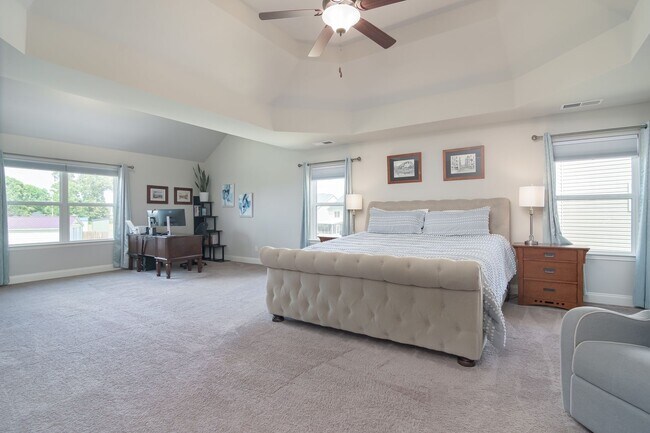 Building Photo - Available NOW MUST  see in McCoy's Creek
