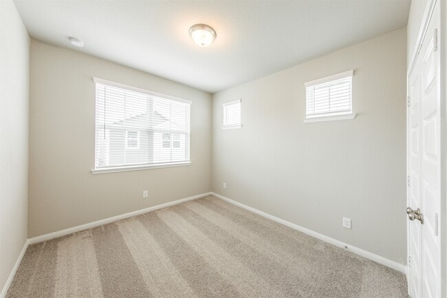 Building Photo - 1524 Beach Oak Dr