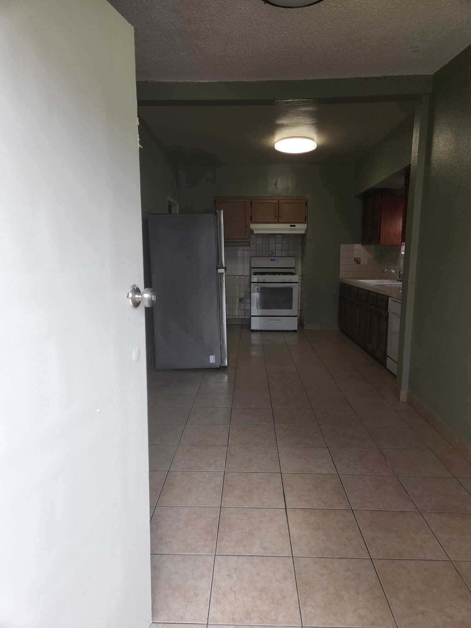 Kitchen - 1200 W 36th St