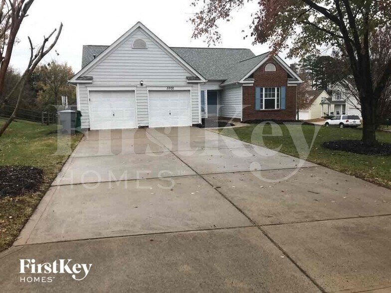 Building Photo - 3300 Dunfield Ct