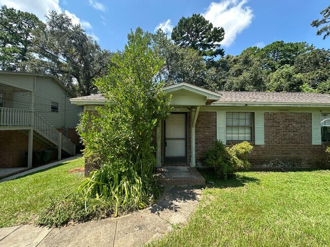 Building Photo - 2072 Pats Place