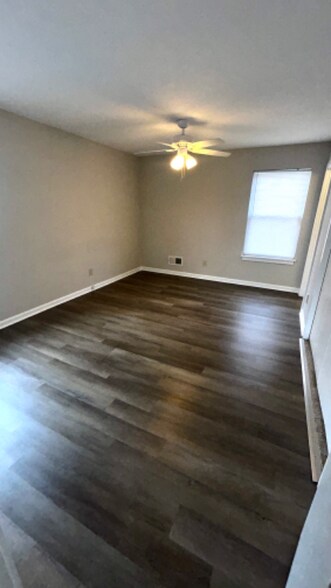 Building Photo - 7103 Lydgate Dr