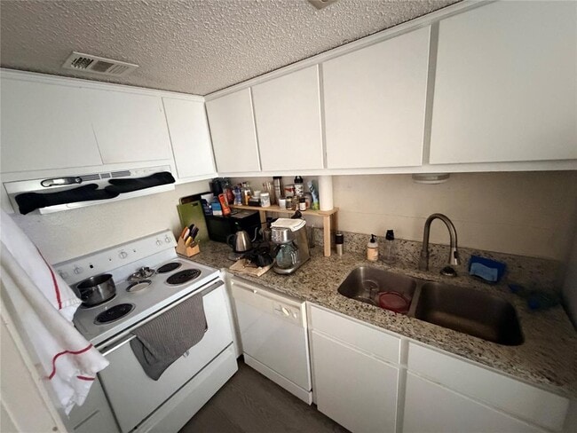 Building Photo - 3000 Guadalupe St