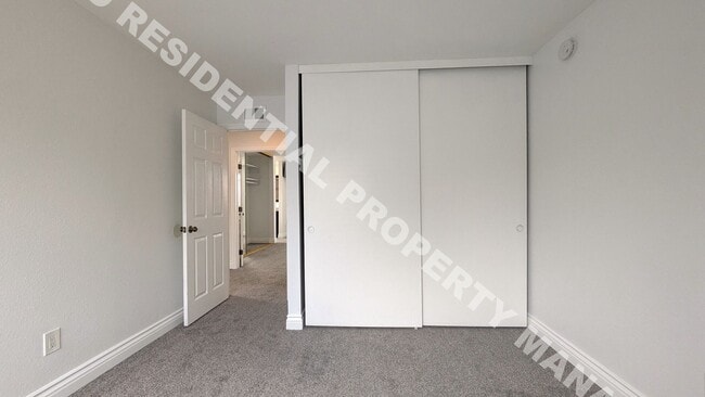 Building Photo - 2806 Atadero Ct