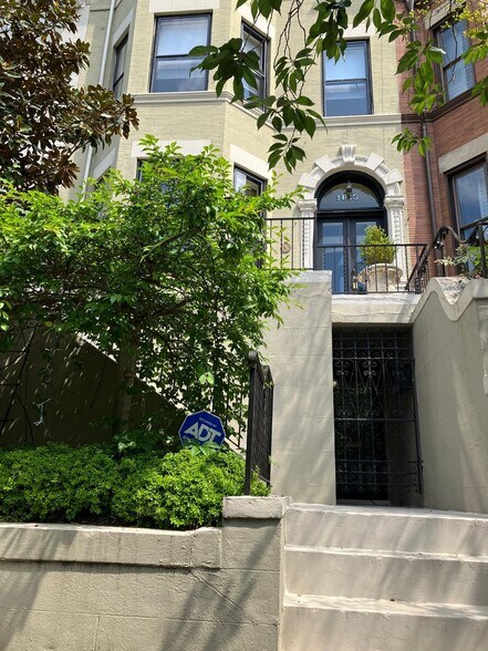 Building Photo - 1813 24th St NW
