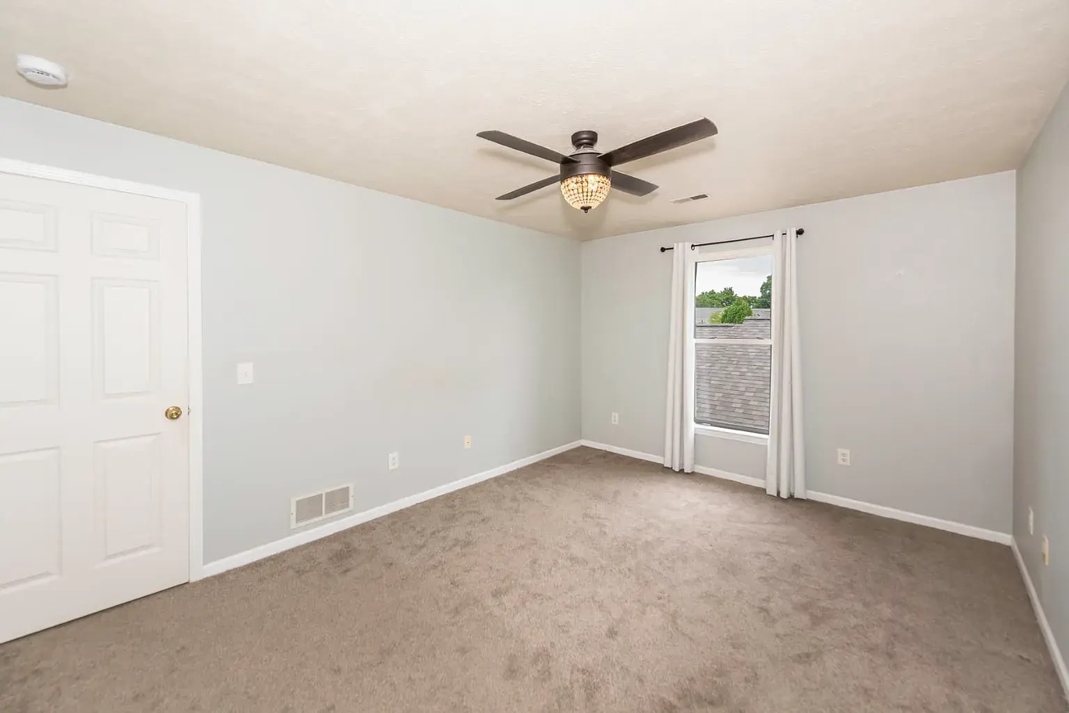 Master Bedroom - 1417 Heatherwood Ln