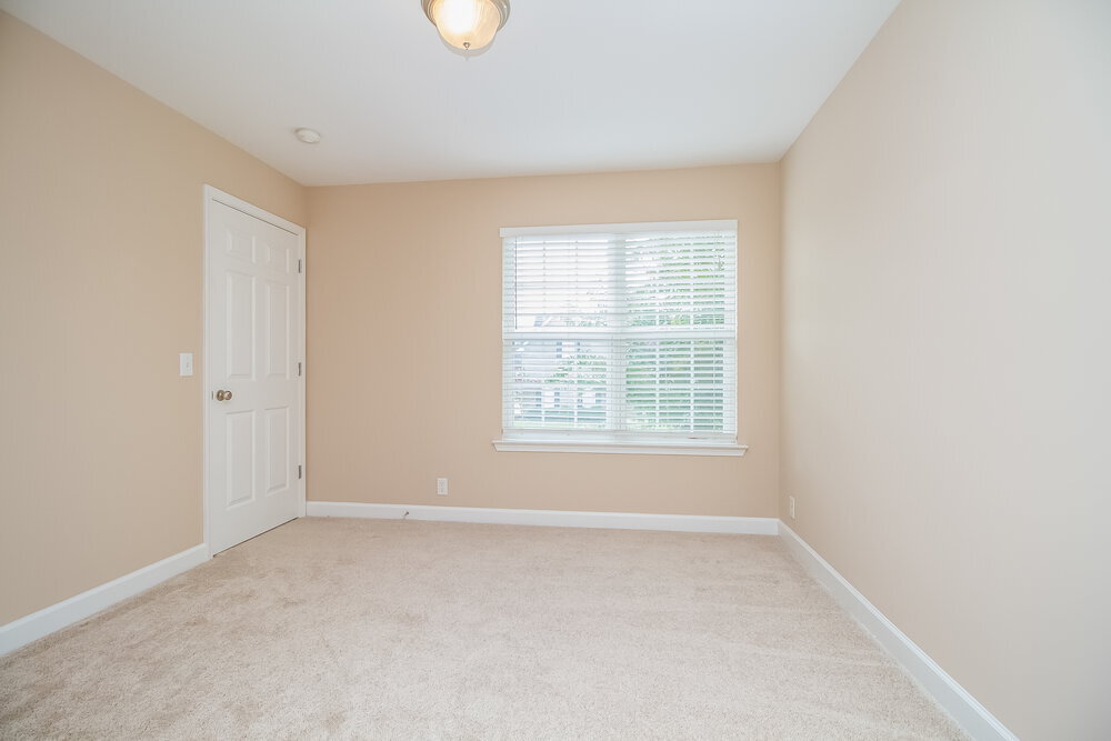 Building Photo - 237 Titans Cir