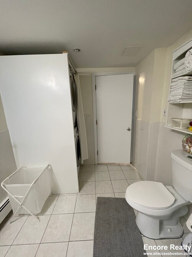 Building Photo - 56 Hobson St