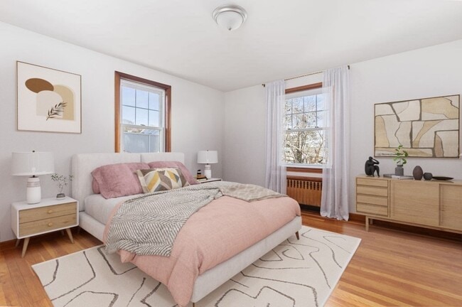 Primary Photo - 43 Newton Ave
