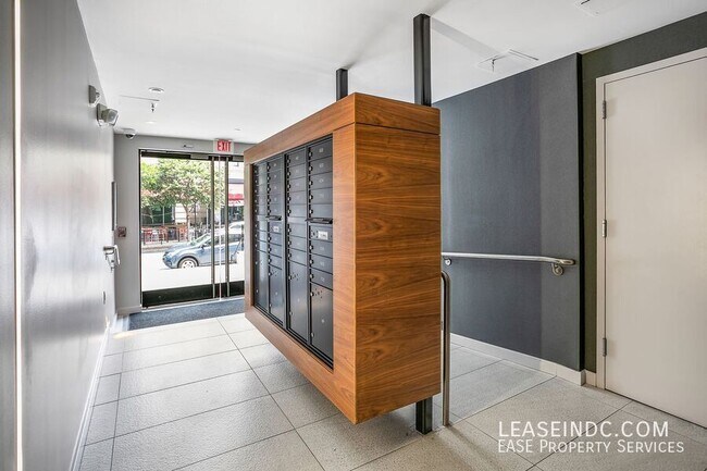 Building Photo - 1634 14th St NW